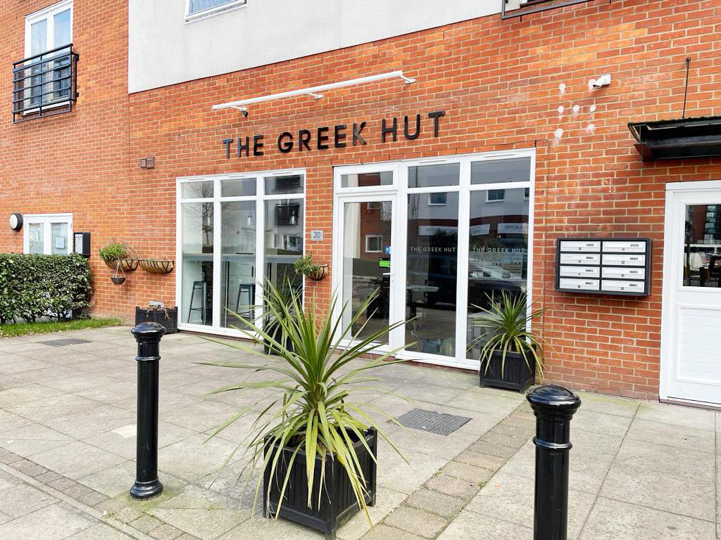Lot: 90 - LEASEHOLD COMMERCIAL INVESTMENT - 